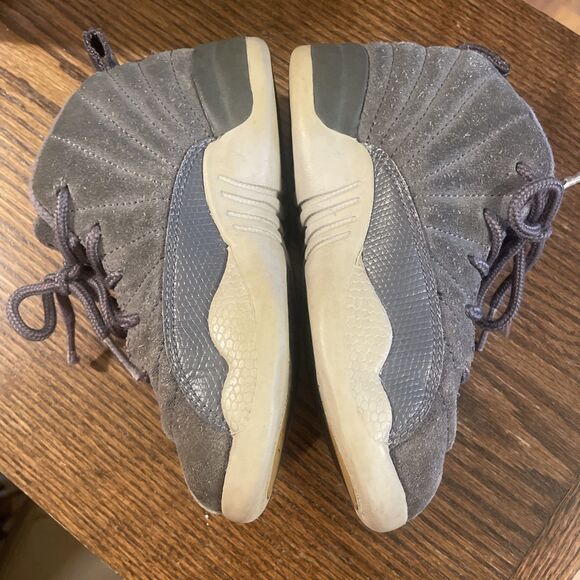 Nike Air Jordan 12 Retro BG Gray Suede 850000-005 Kids Size 10C 2017 - Picture 3 of 9